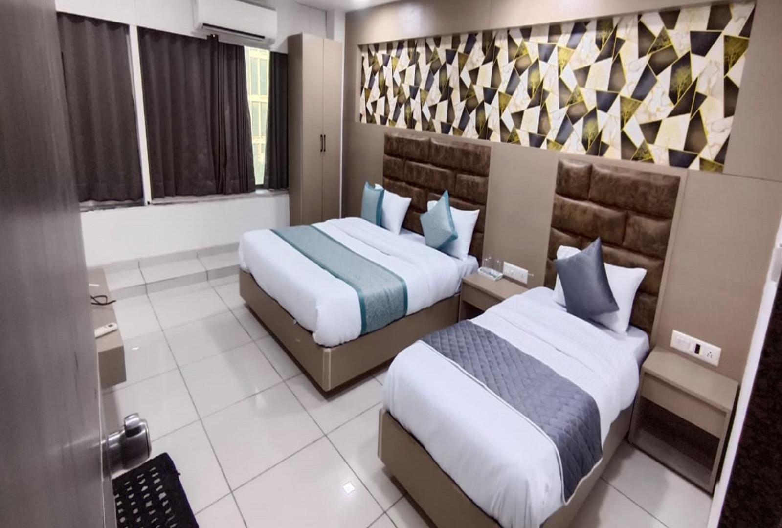 Hotel Nest View Amhedabad Dış mekan fotoğraf