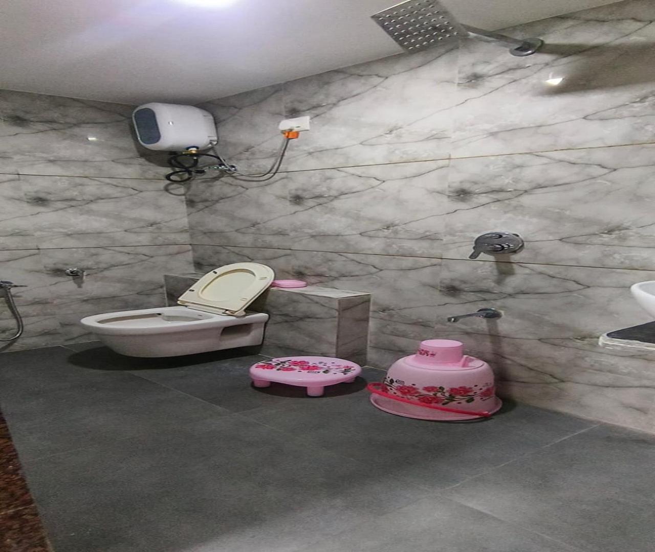 Hotel Nest View Amhedabad Dış mekan fotoğraf
