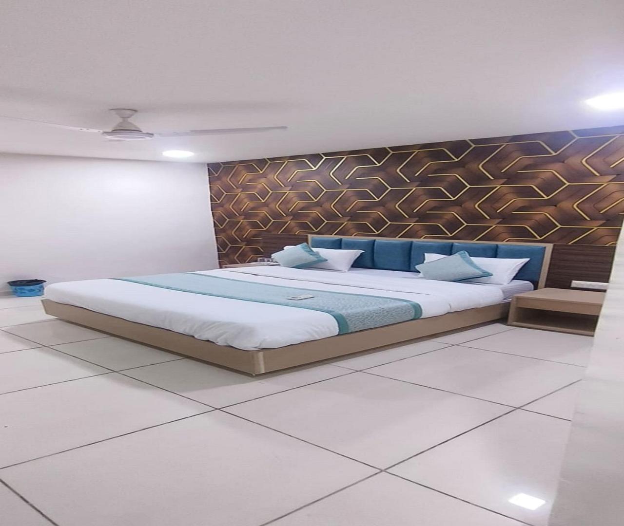 Hotel Nest View Amhedabad Dış mekan fotoğraf